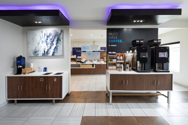 Images Holiday Inn Express & Suites Chicago West - St Charles by IHG