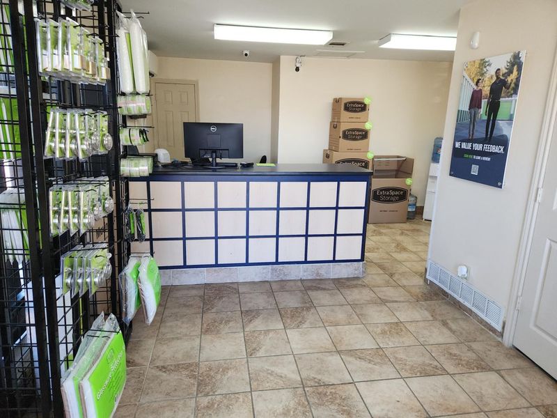 Images Extra Space Storage