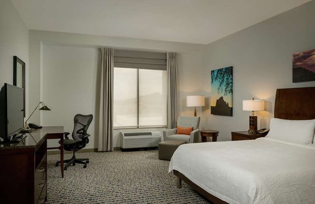 Images Hilton Garden Inn Phoenix Airport North