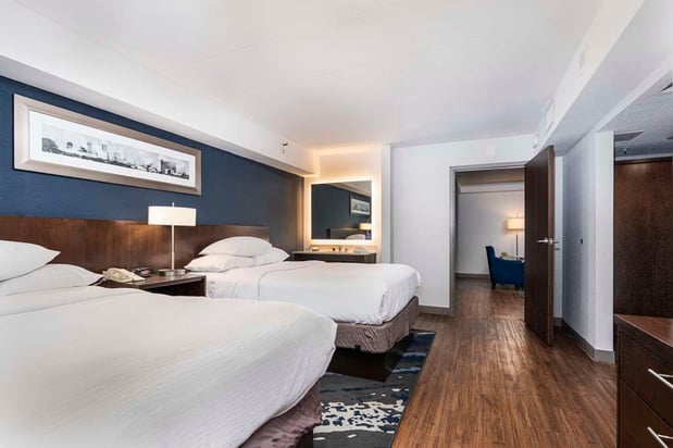 Images Embassy Suites by Hilton Indianapolis Downtown