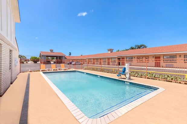 Images Best Western Llano