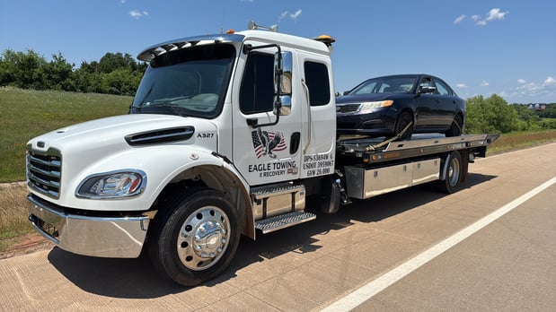 Images Eagle Towing & Recovery