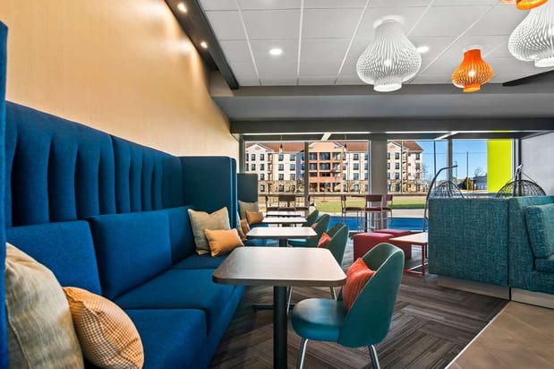 Images Tru by Hilton Rogers Bentonville
