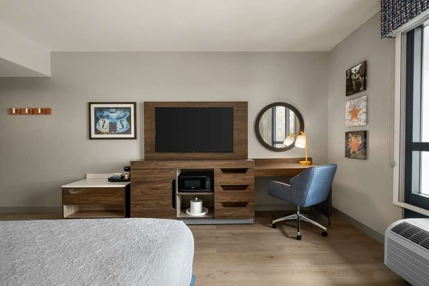 Images Hampton Inn Austin East Side 5th Street