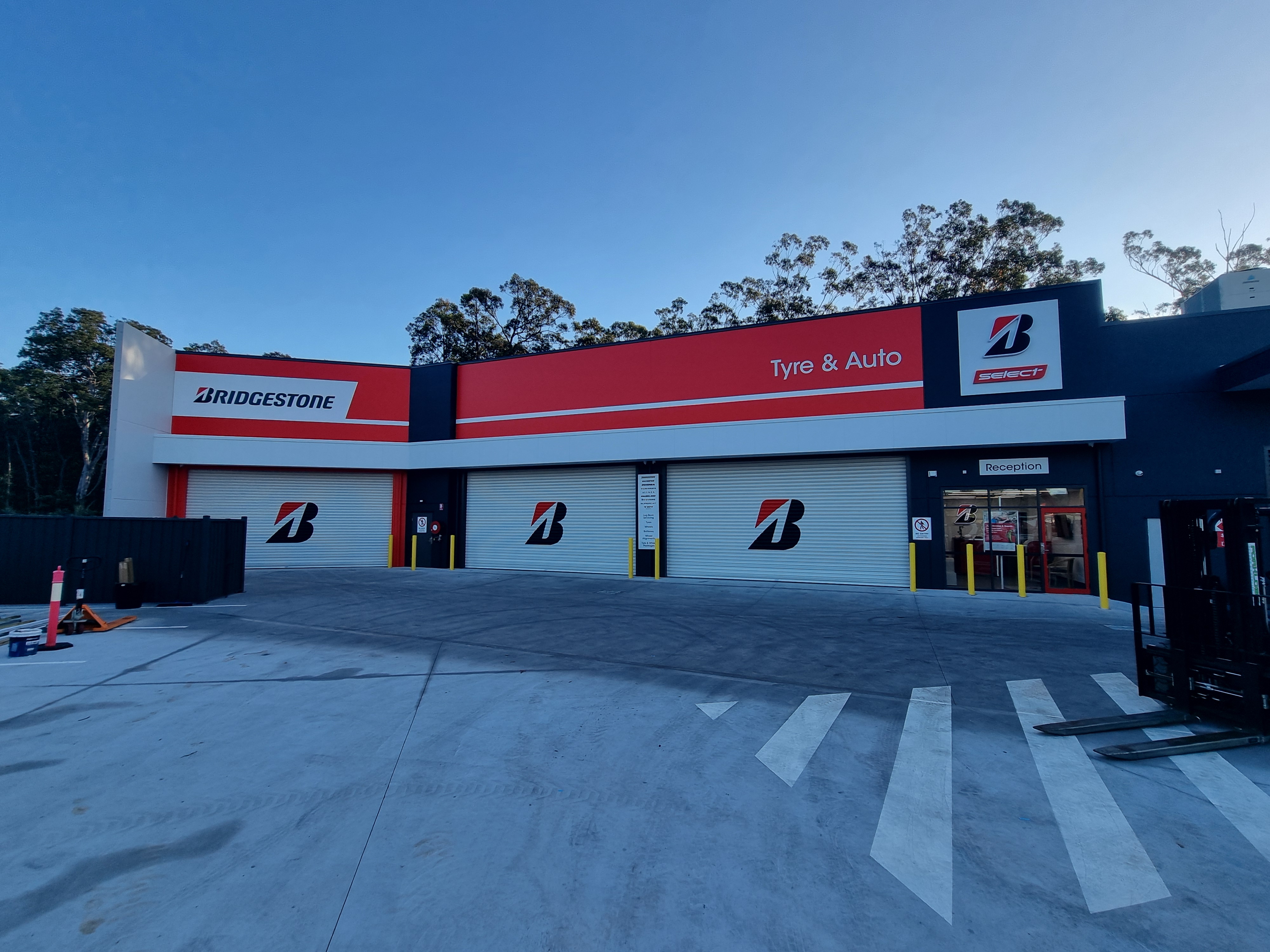 Images Bridgestone Select Tyre & Auto Huntlee