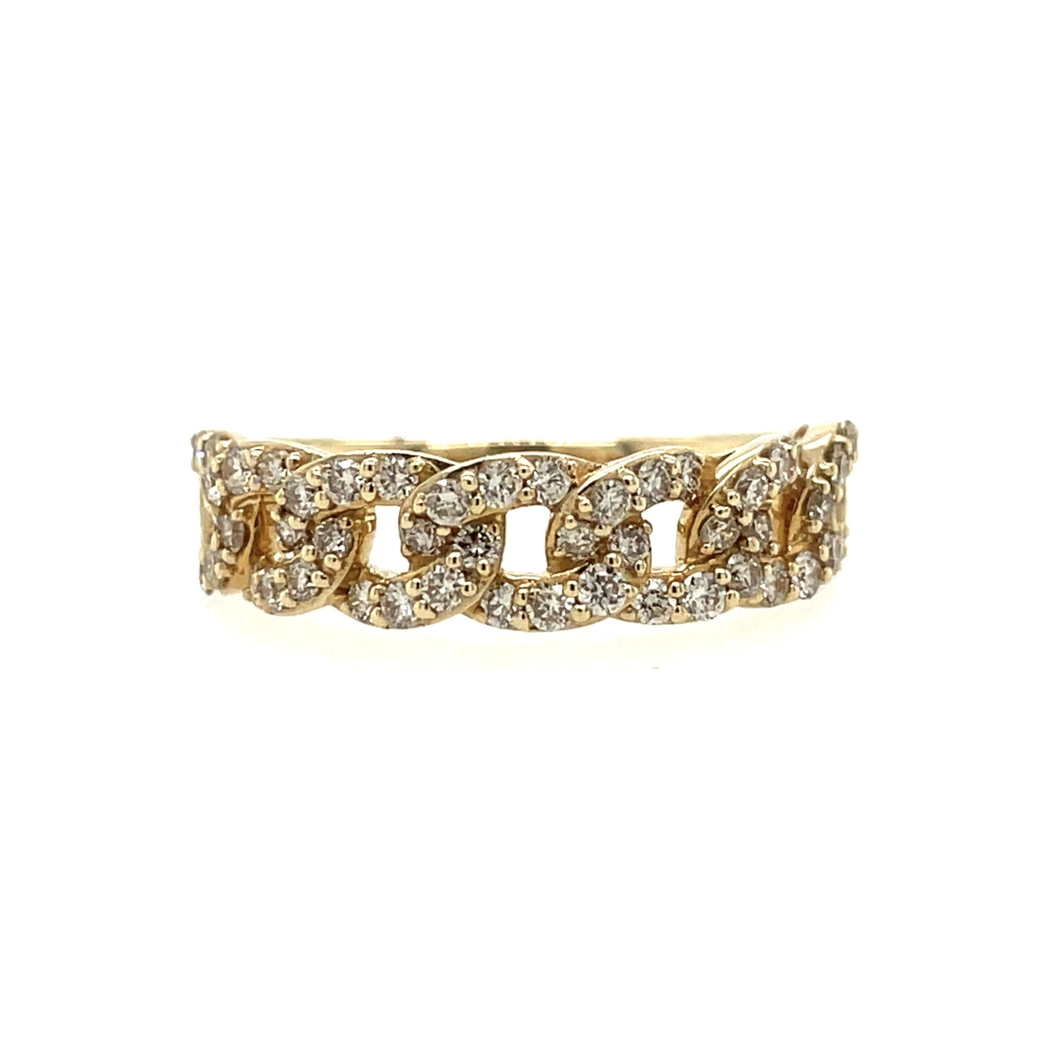 Elevate your jewelry collection with this 14K yellow gold Le Vian® link-style diamond band featuring 5/8 carat total weight of vanilla diamonds. A modern, elegant design with timeless sparkle.