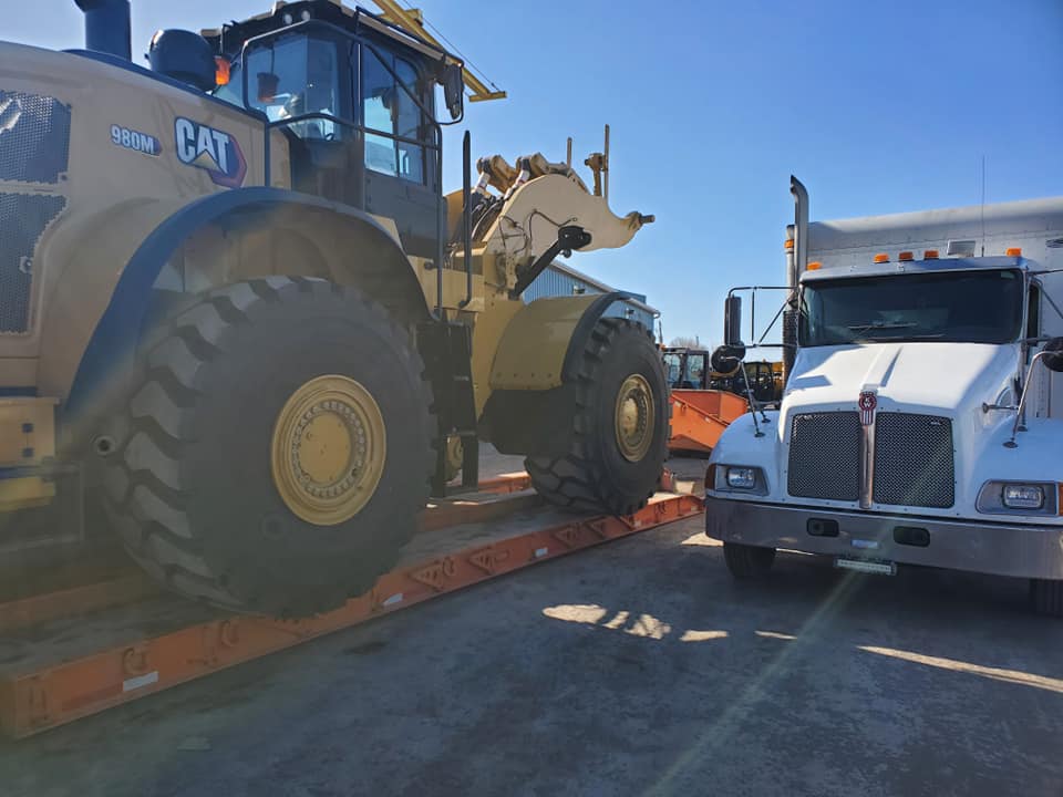 Images DB Diesel - Garage - Road Service 24h/7 - Truck - Trailer - Machinerie lourde Napierville