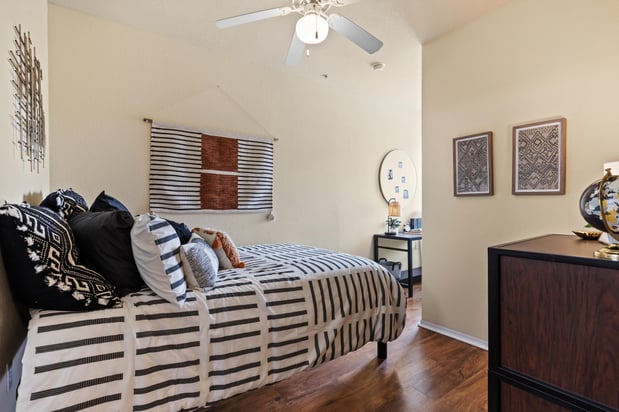 Images 2nd Avenue Centre