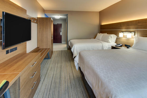 Images Holiday Inn Express & Suites Columbus - Ft Benning Maingate by IHG