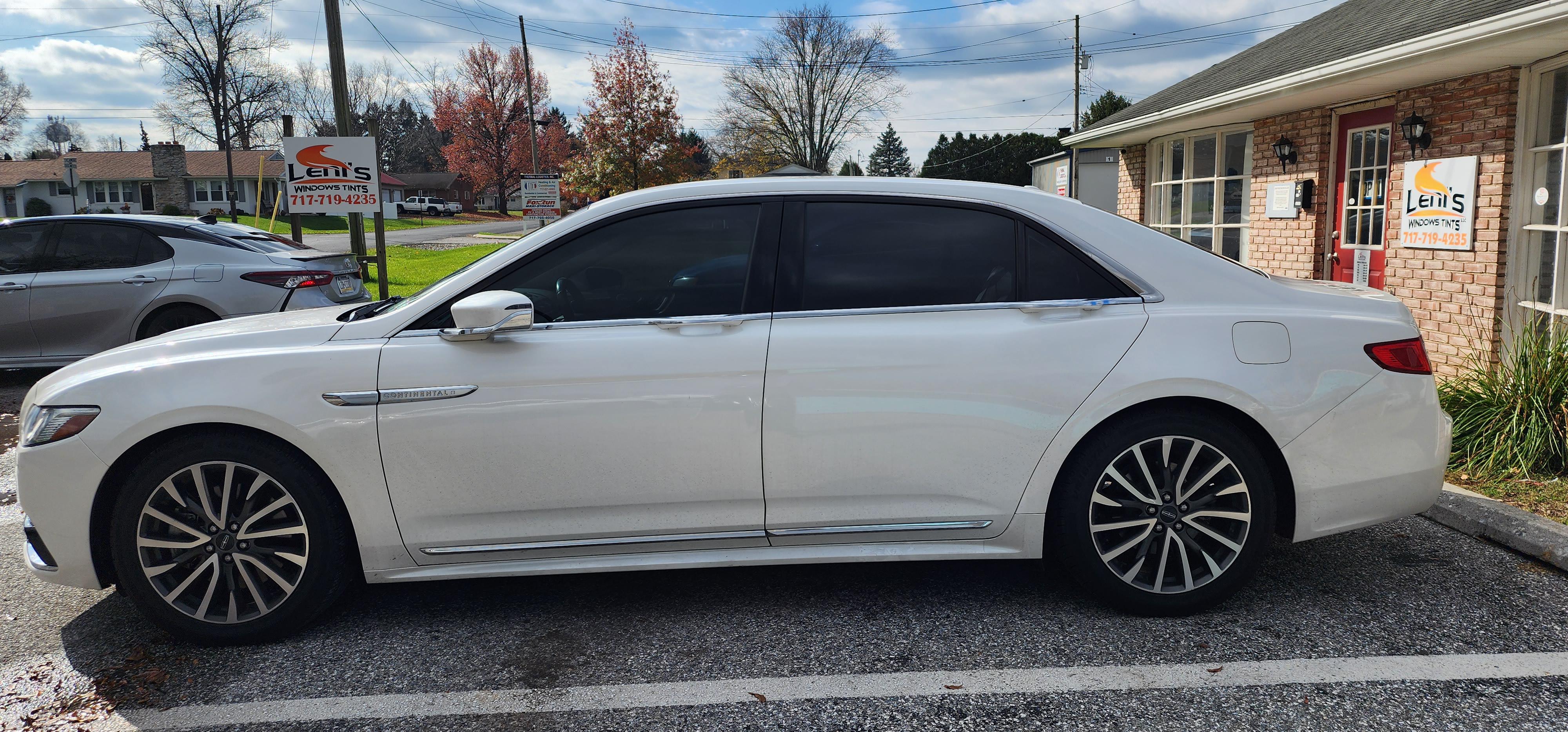 Leni's Window Tints, Inc Logo