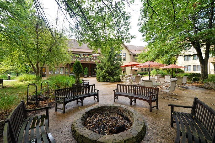 Meadowood patio with firepit