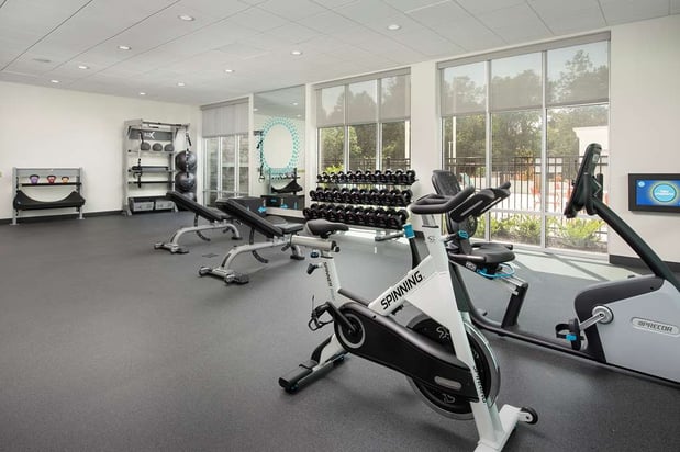 Images Tru by Hilton Charlotte Airport Lake Pointe
