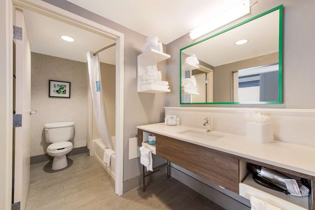 Images Hampton Inn & Suites Charlotte-Airport