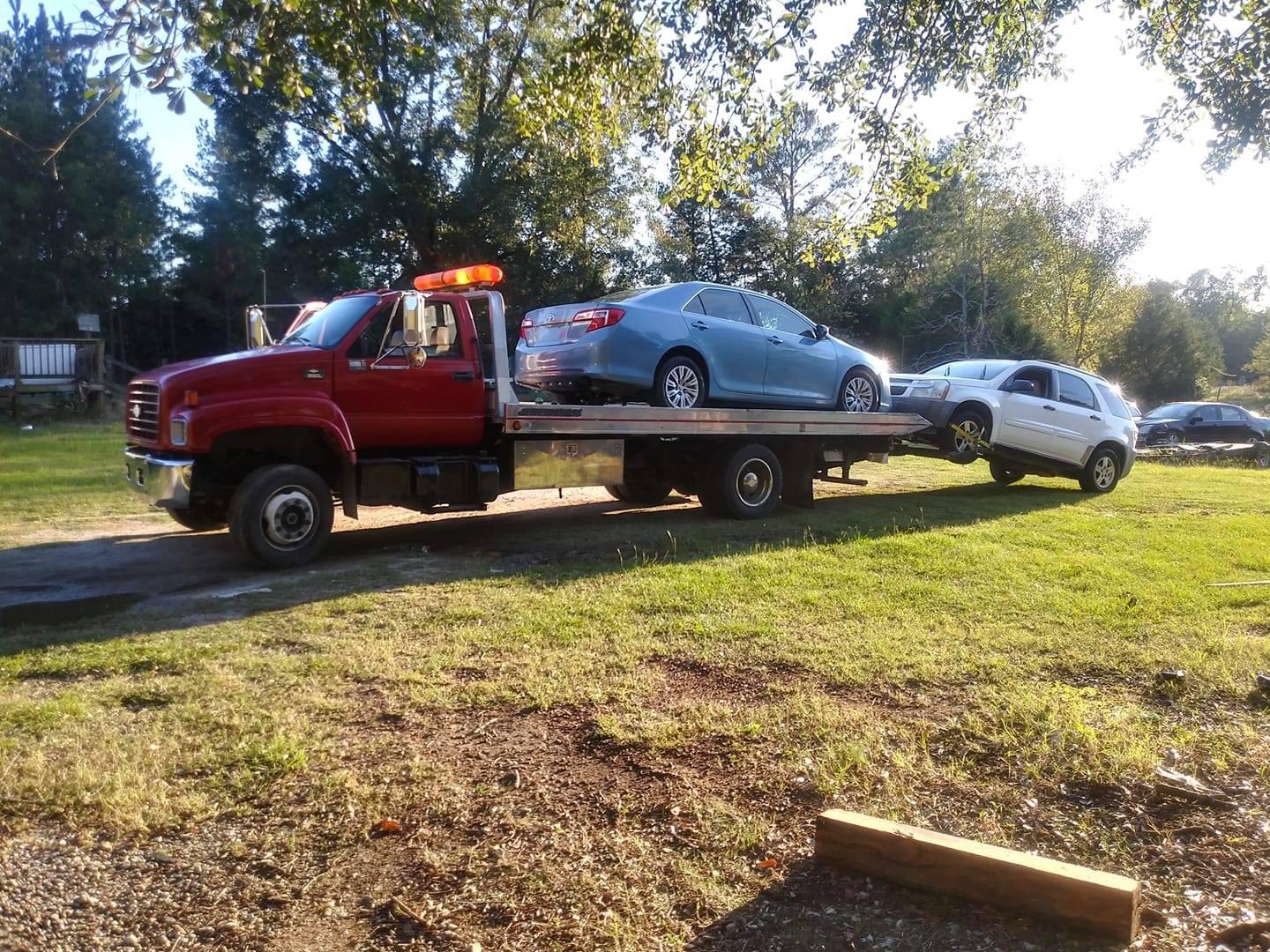 Livingston Towing LLC Logo