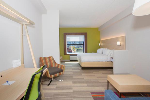 Images Holiday Inn Express & Suites Pittsburgh North Shore, an IHG Hotel