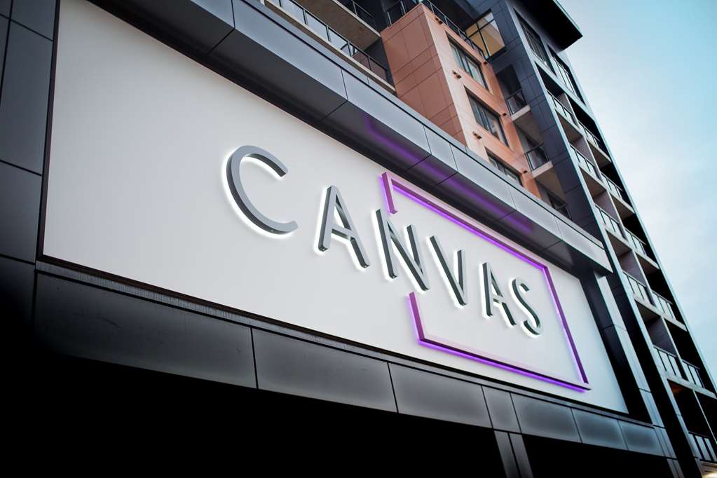 Images Canvas Moncton, Tapestry Collection by Hilton