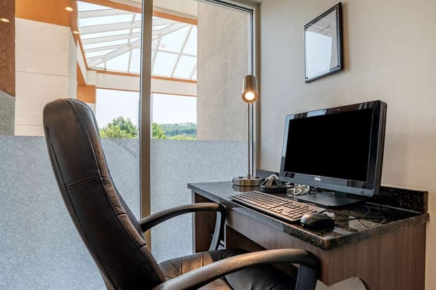 Images Best Western Carlton Suites