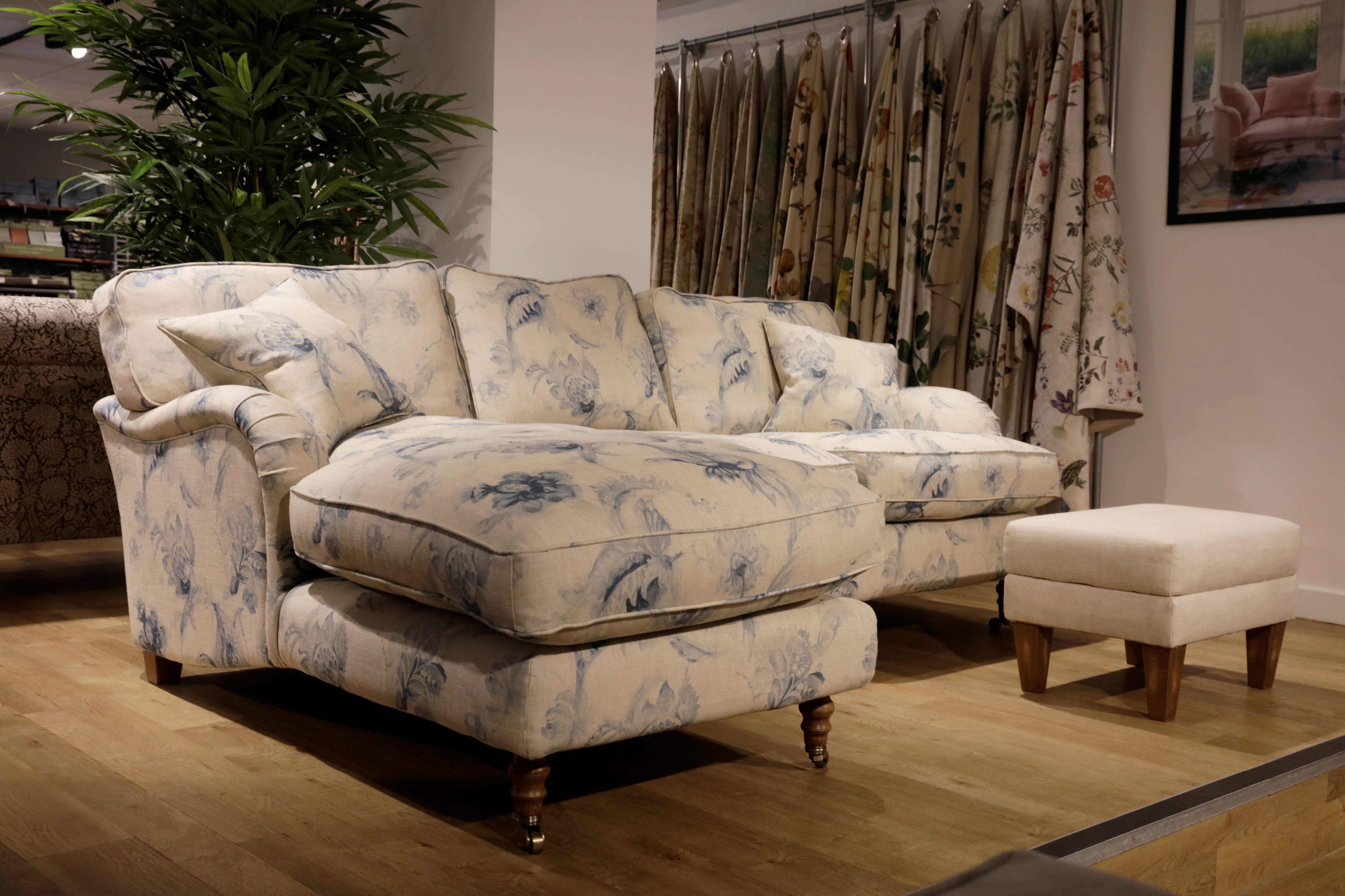 Images Sofas & Stuff - St Albans