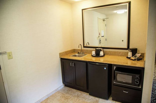 Images Hampton Inn & Suites Sharon