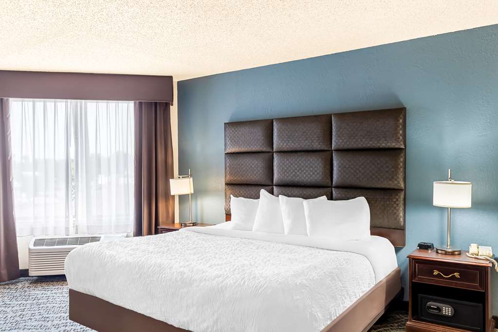 King Suite with Jacuzzi