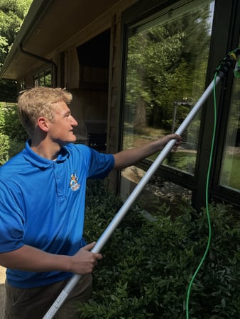 Images P&M Pressure Wash - Window & Gutter Cleaning