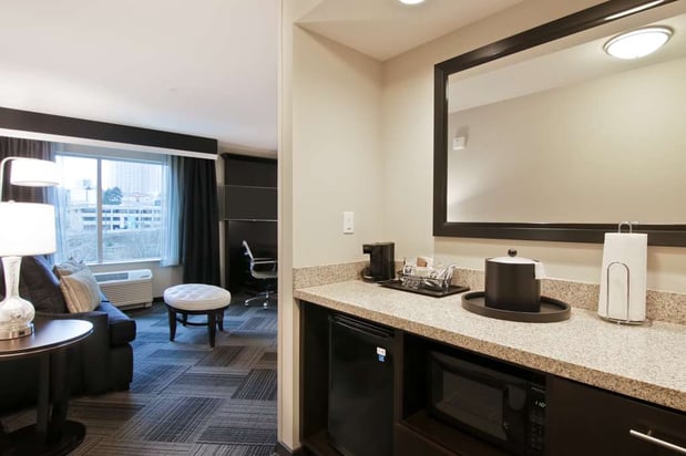 Images Hampton Inn & Suites Bellevue Downtown-Seattle
