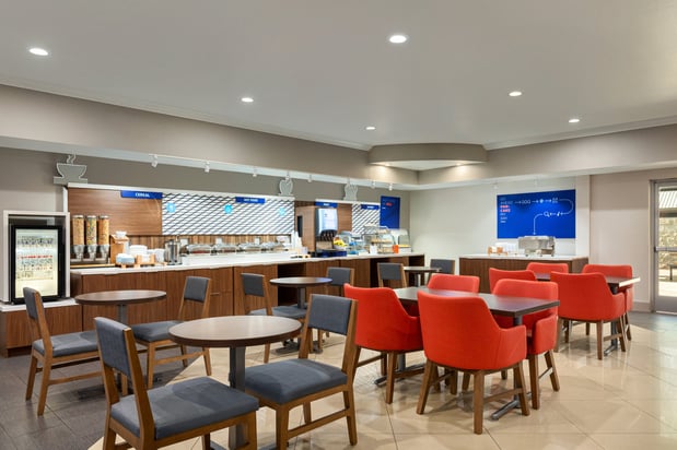Images Holiday Inn Express & Suites Bakersfield Central by IHG