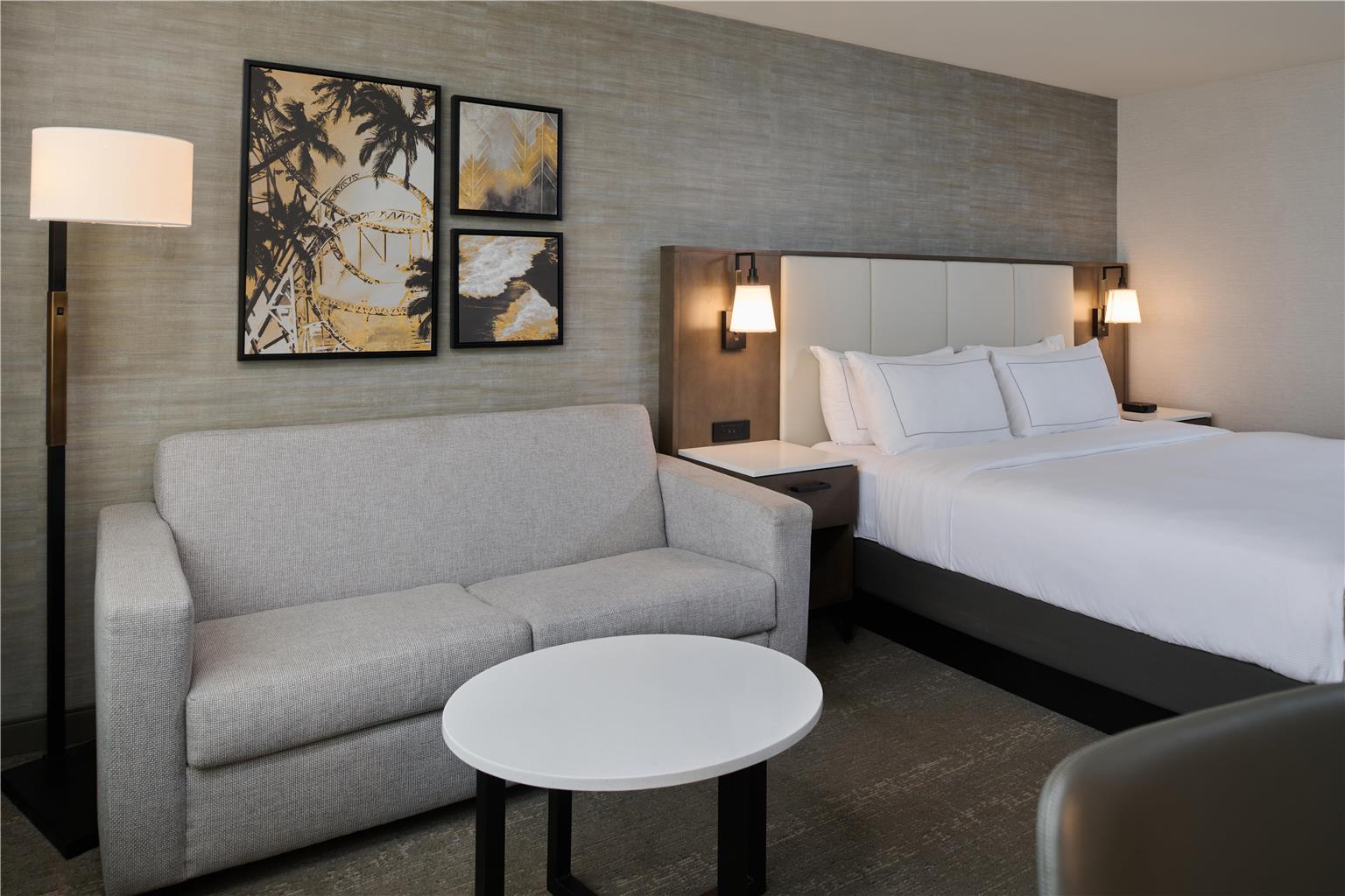 Guest room