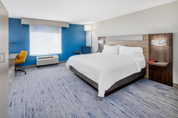 Images Holiday Inn Express & Suites Colorado Springs-First & Main by IHG