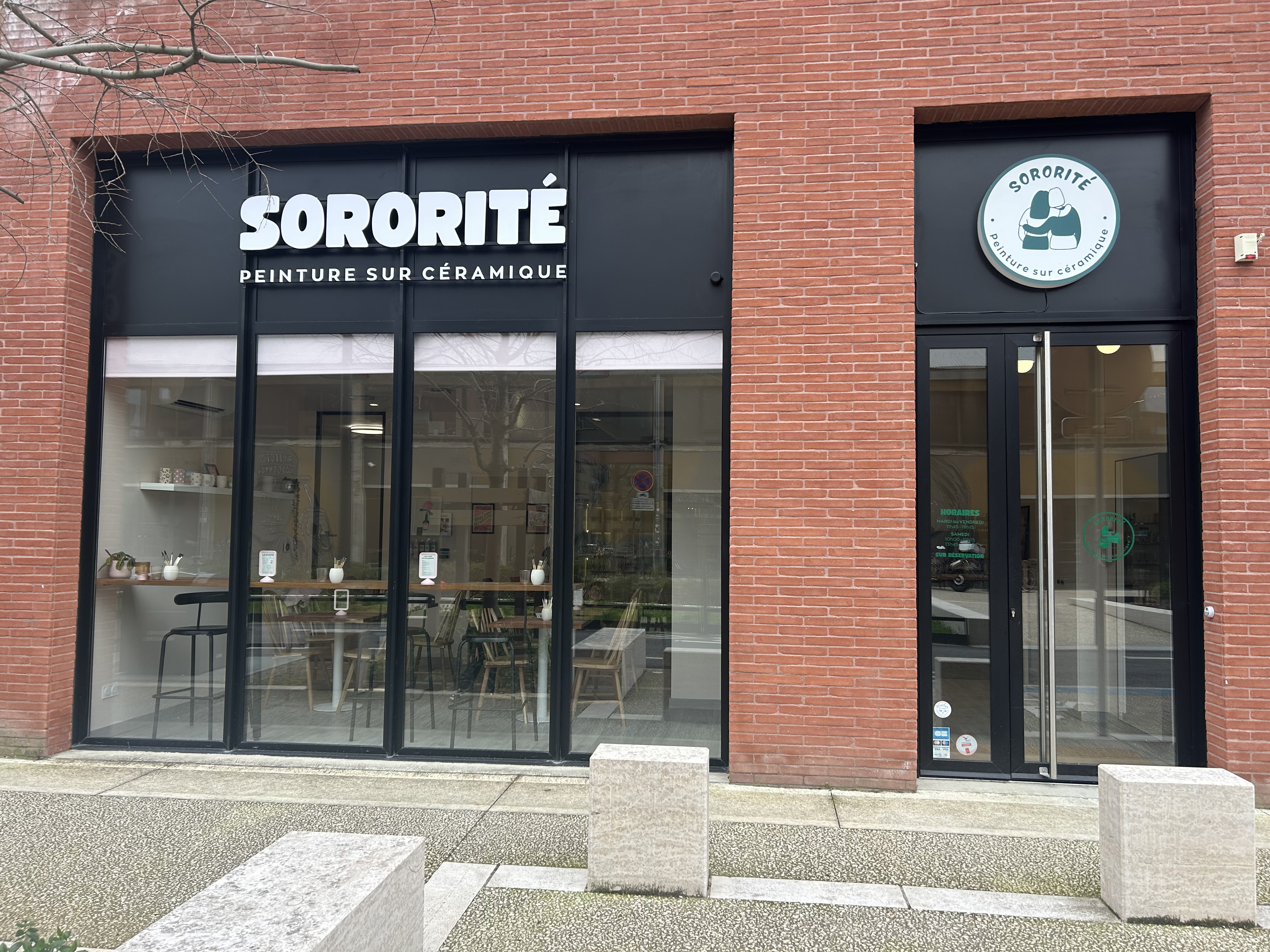 devanture Sororité - Atelier Céramique