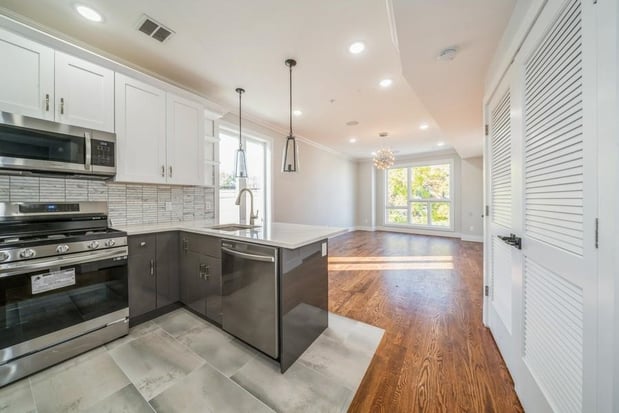 Images Tarek Hassieb, Team Tarek Real Estate Group | Liberty Realty | Hoboken Office