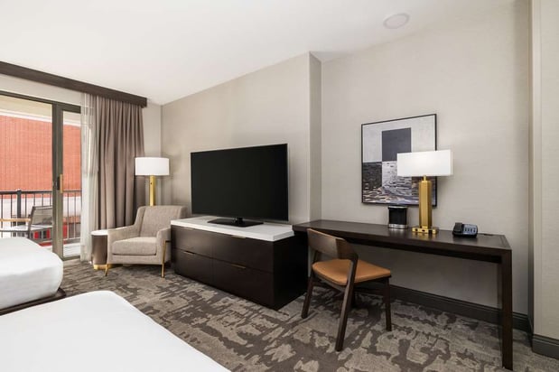 Images Hilton Promenade at Branson Landing