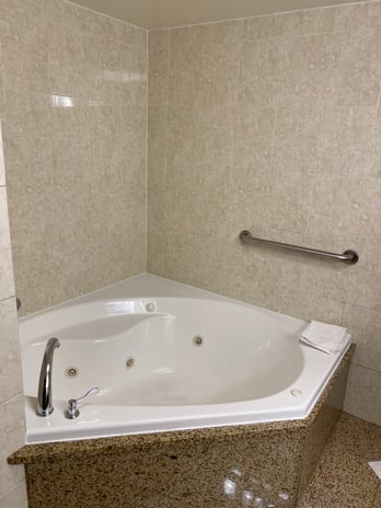 Images Troy Inn & Suites