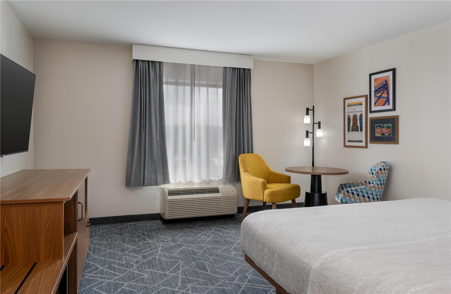 Guest room