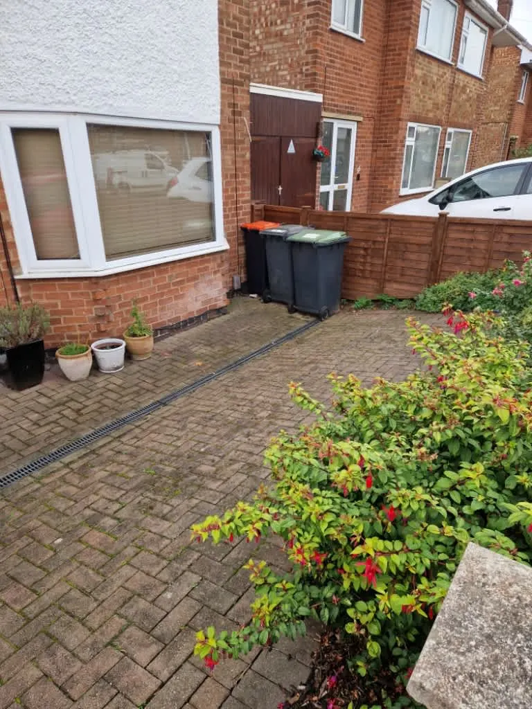 Images DJ & M Bower Tarmac Surfacing Ltd