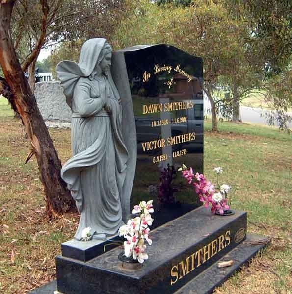 Images Keenan Memorials