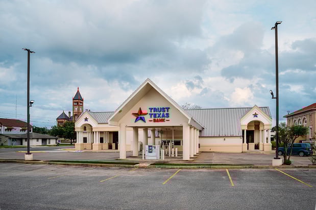 Images TrustTexas Bank