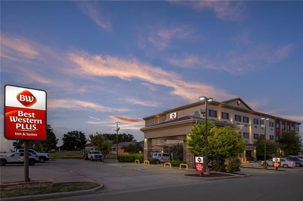 Images Best Western Plus Shamrock Inn & Suites