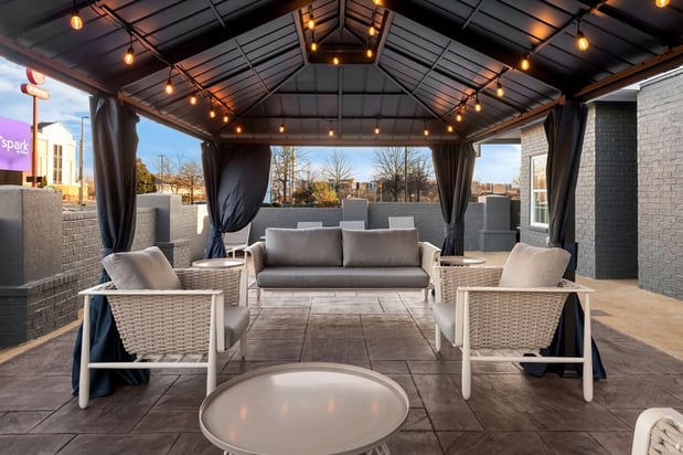 Images Spark by Hilton Oxford