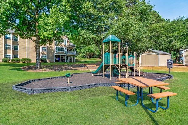 Images Grove at Stonebrook Apartments & Townhomes