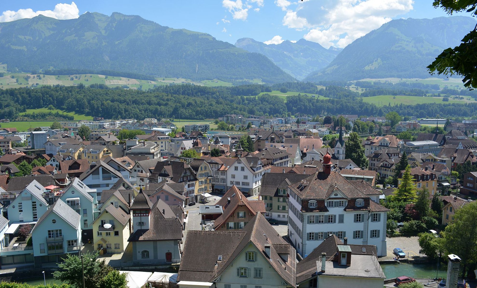 casa panorama immobilien - seit 1987 Ihr Vermarktungsspezialist für Immobilien, Sonnenbergstrasse 19 in Hergiswil