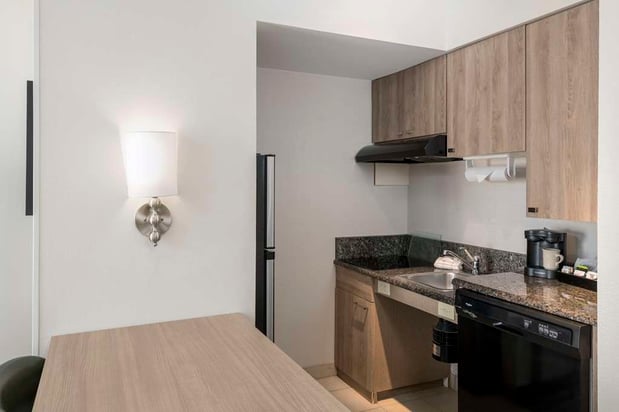 Images Homewood Suites by Hilton Miami-Airport/Blue Lagoon
