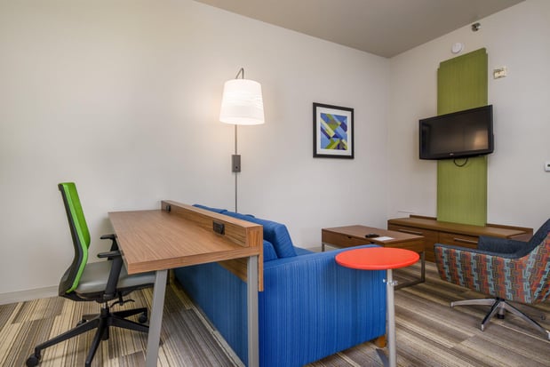 Images Holiday Inn Express & Suites Phoenix Airport by IHG