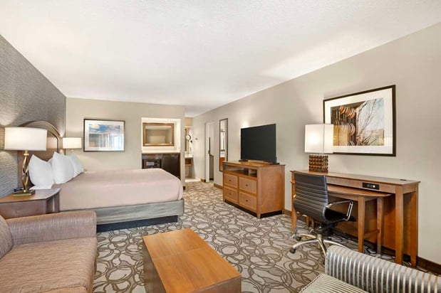 Images Best Western Plus Black Oak