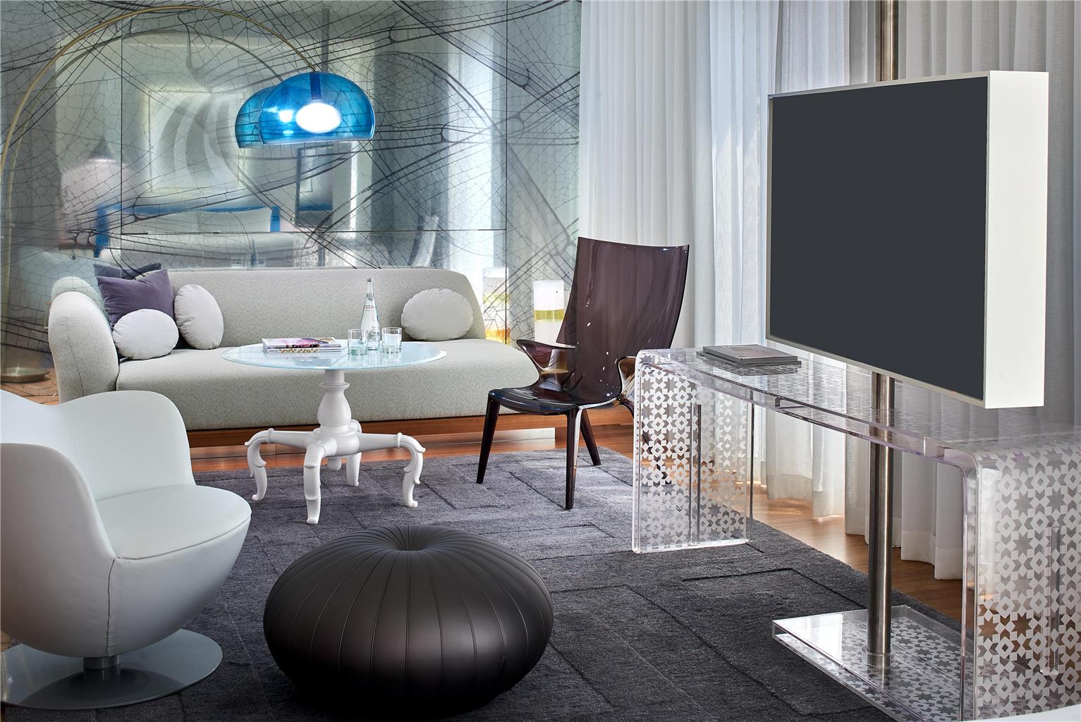Guest room