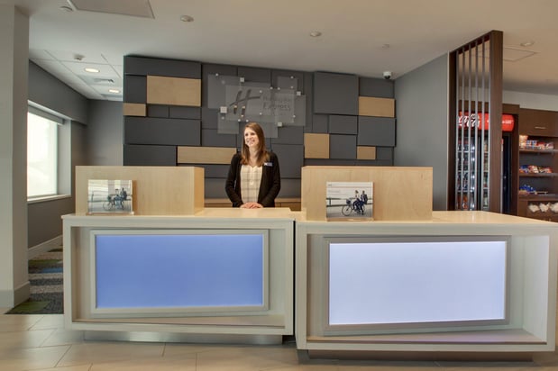 Images Holiday Inn Express & Suites Elizabethtown North by IHG