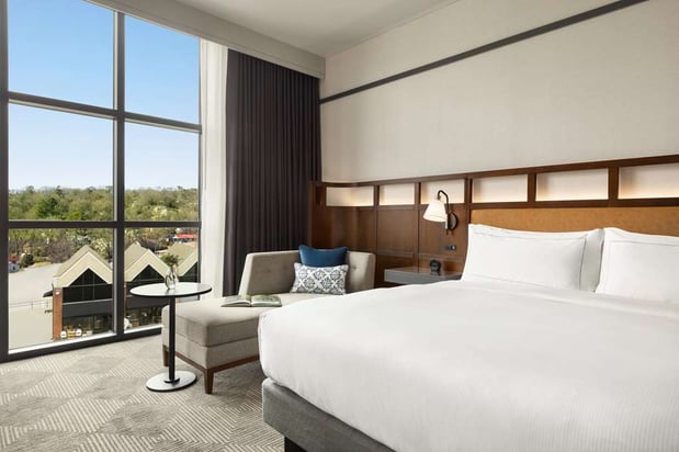 Images Valley Hotel Homewood Birmingham, Curio Collection by Hilton