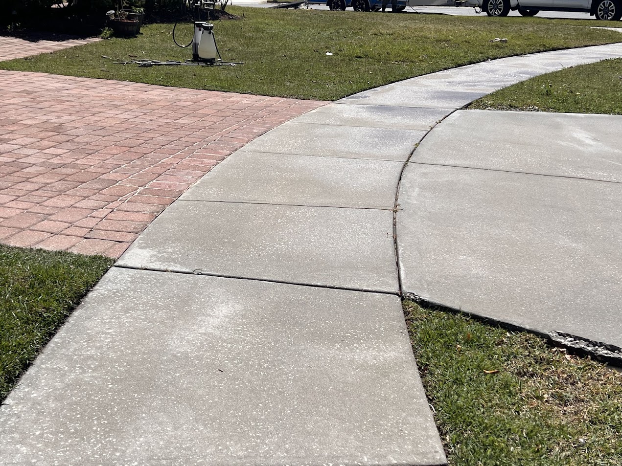 Professional paver cleaning in St. Cloud, FL removes algae, mildew, dirt, grime, and weather buildup from driveways, walkways, patios, and other paver surfaces.