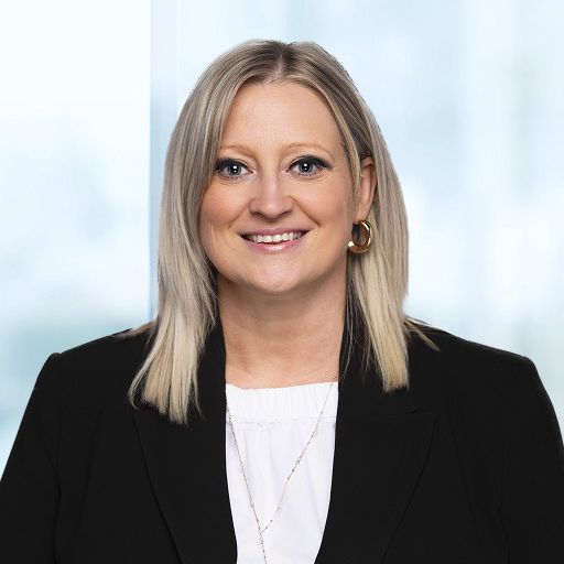 Nancy Dion headshot.