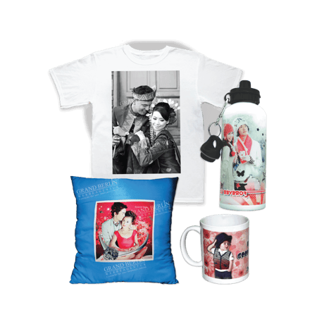 Grand Berlin Werbeagentur & Copyshop – Am Kottbusser Tor Individuell bedruckte Produkte wie T-Shirt, Tasse, Kissen und Trinkflasche mit persönlichem Fotomotiv.